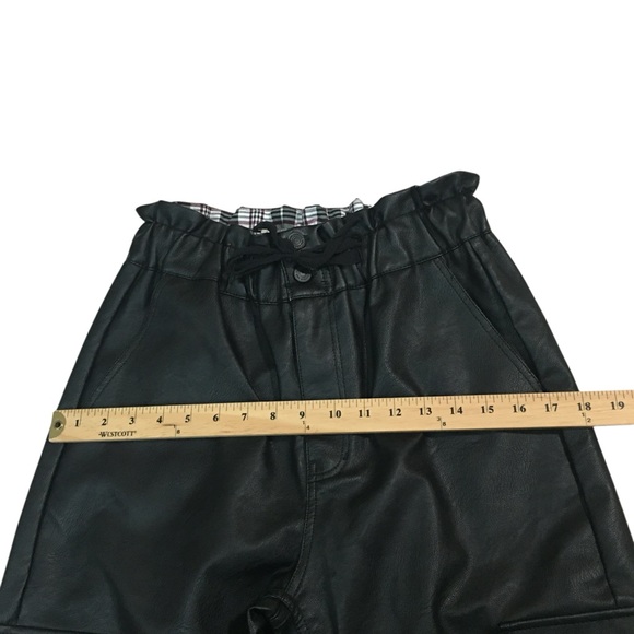 NWT KanCan Rona Matrix High Rise Faux Leather Black Joggers Cargo Pants Medium - Picture 5 of 13